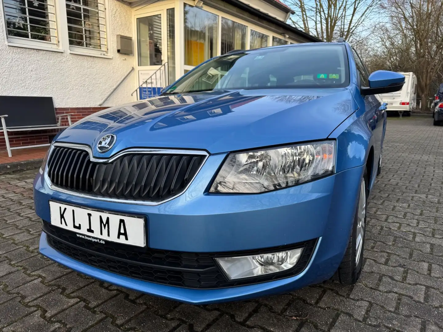 Skoda Octavia Combi Ambition/Top Zustand/Navi/ Blau - 1