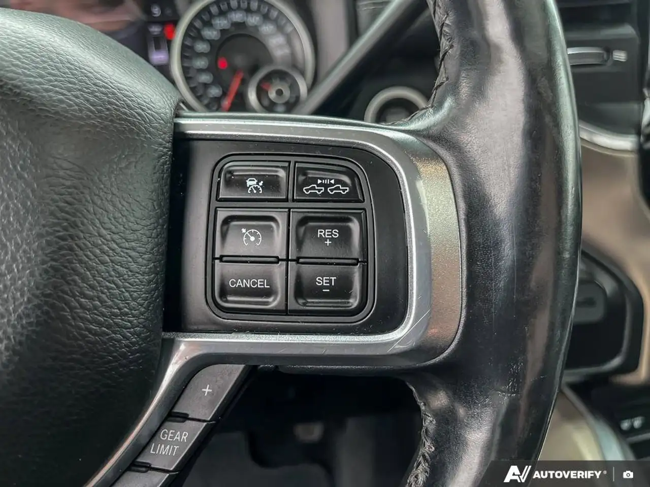 RAM 2500 снимка RAM 2500