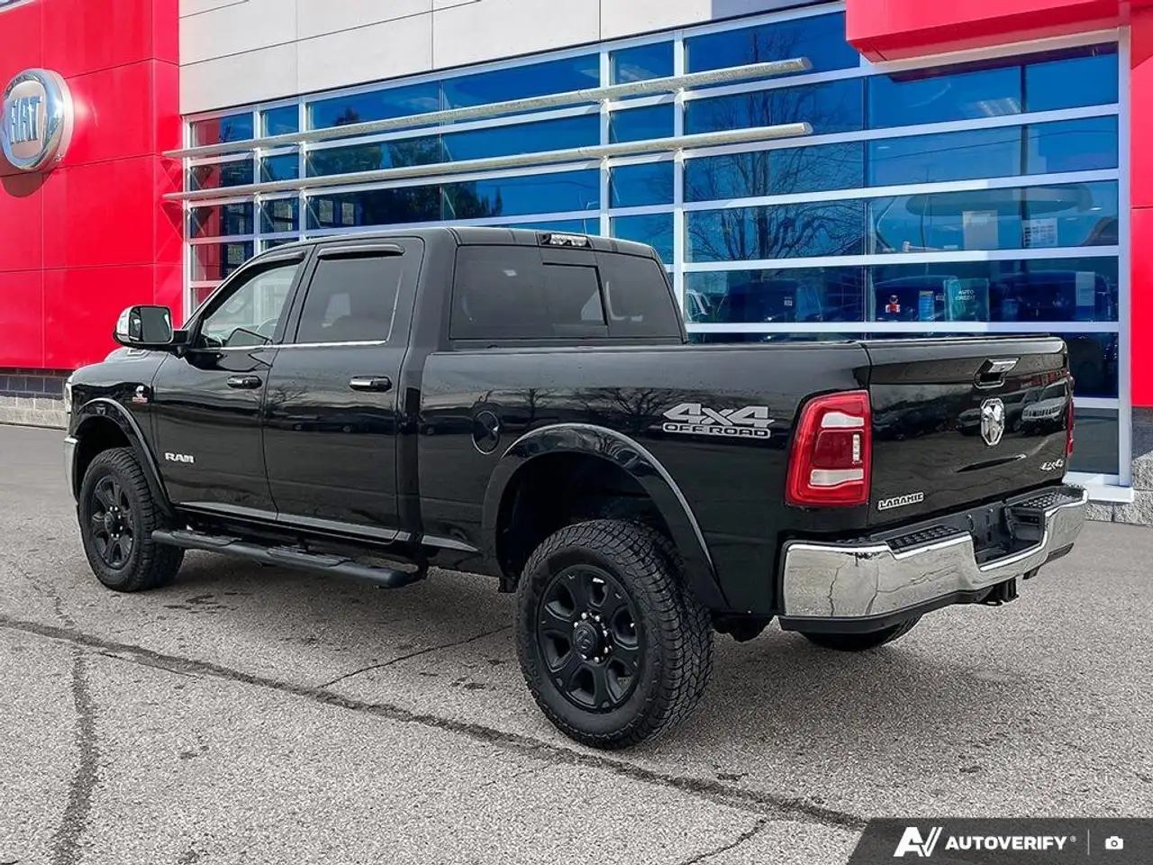 RAM 2500 снимка RAM 2500
