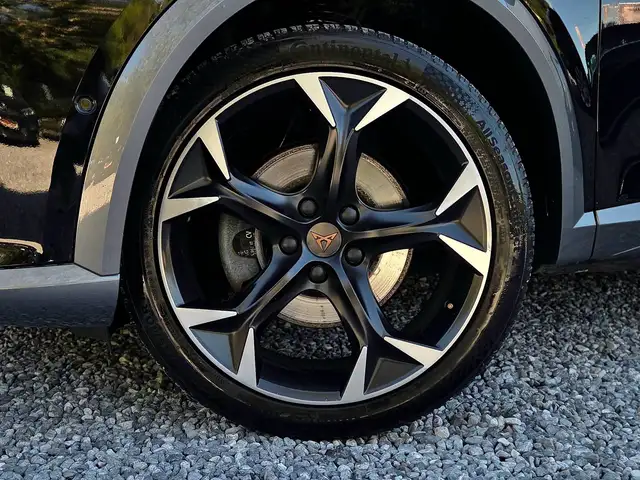 Cupra Formentor view 6