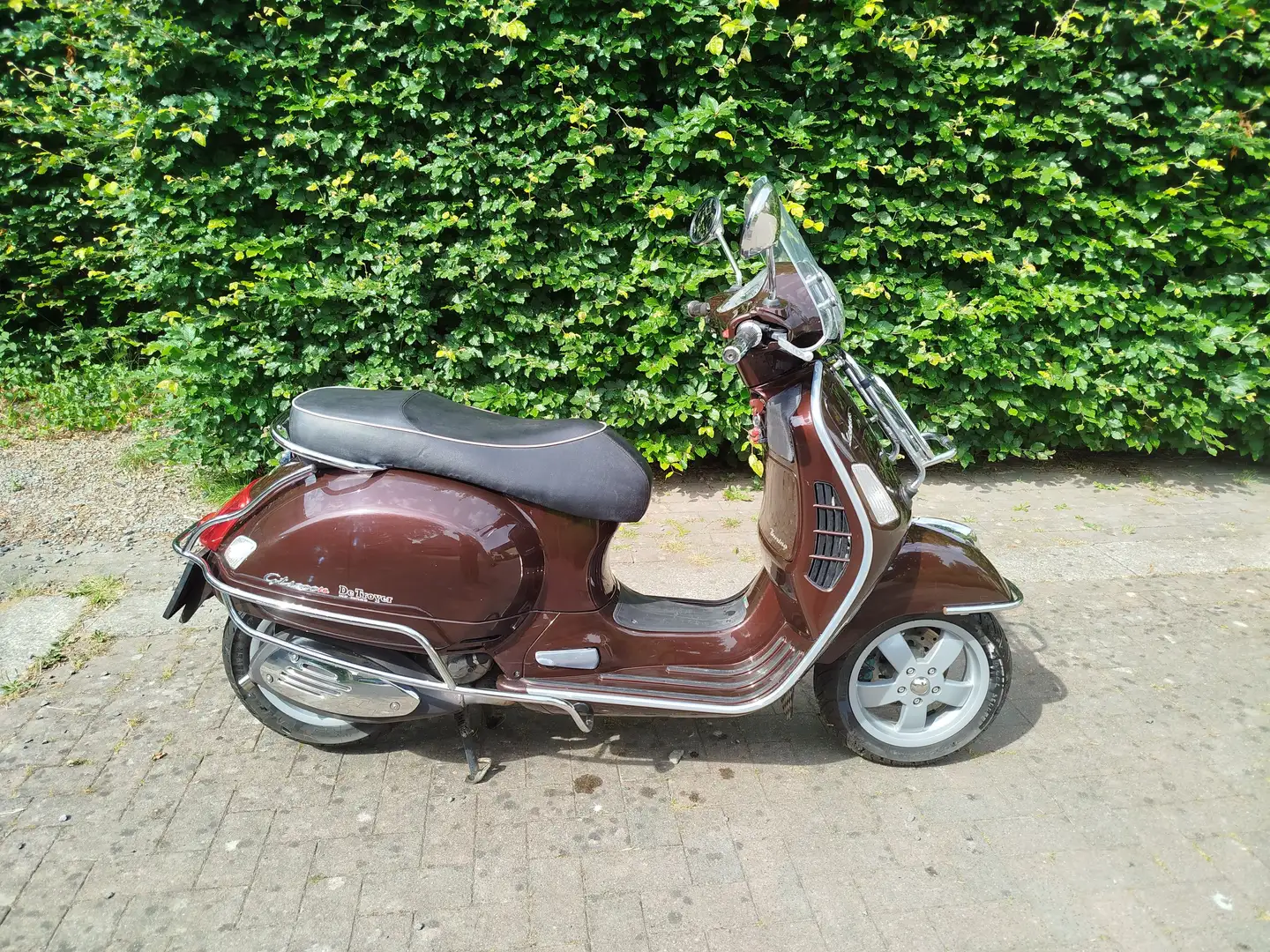 Vespa GTS 300 Touring Коричневий - 2