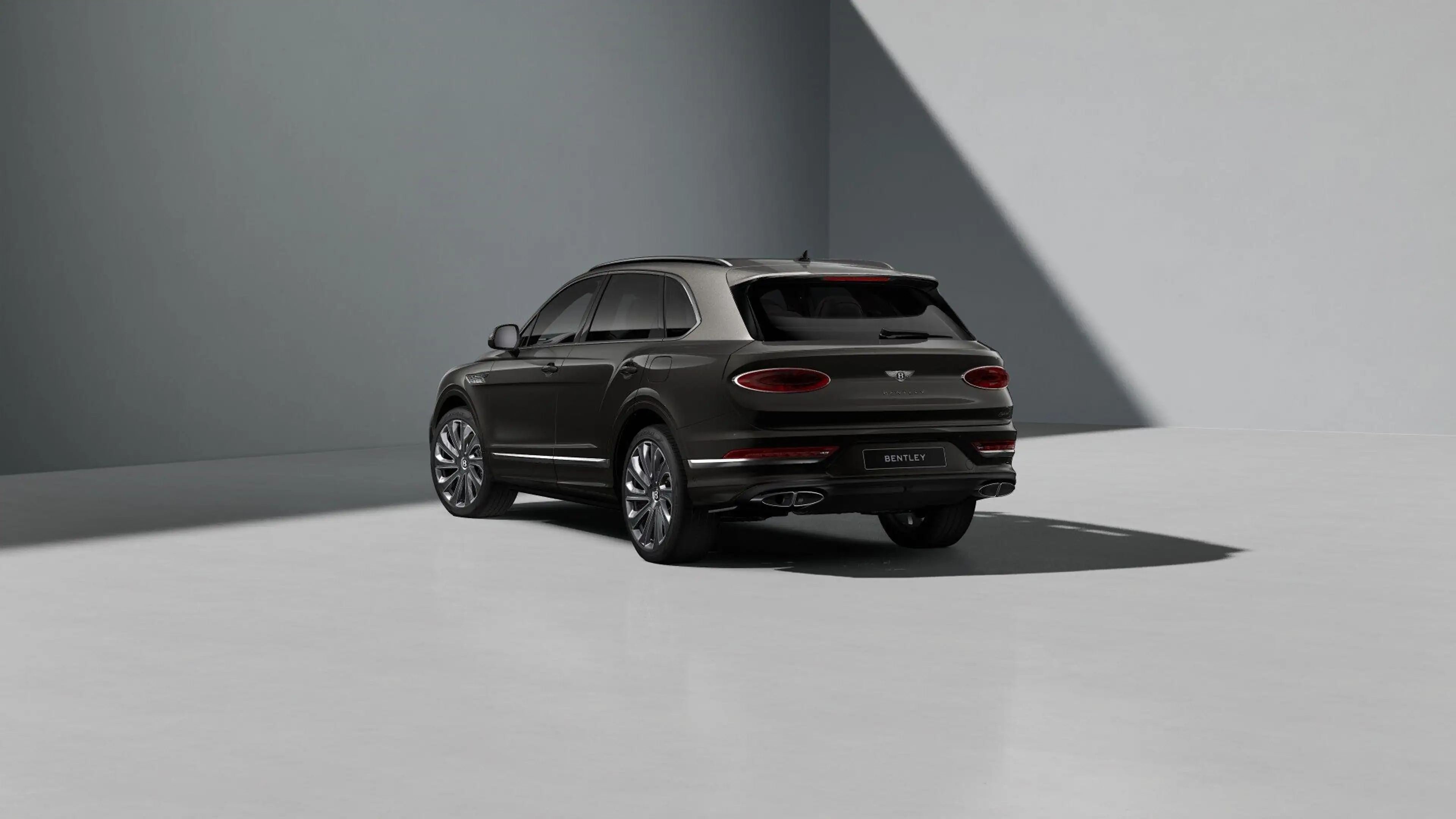 Bentley Bentayga V6 Hybrid Artenara Edi. *Duo Tone* — photo 4