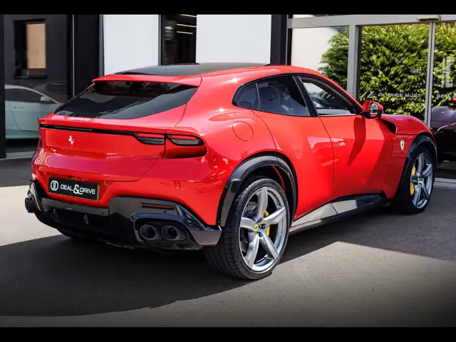 Ferrari Purosangue view 7