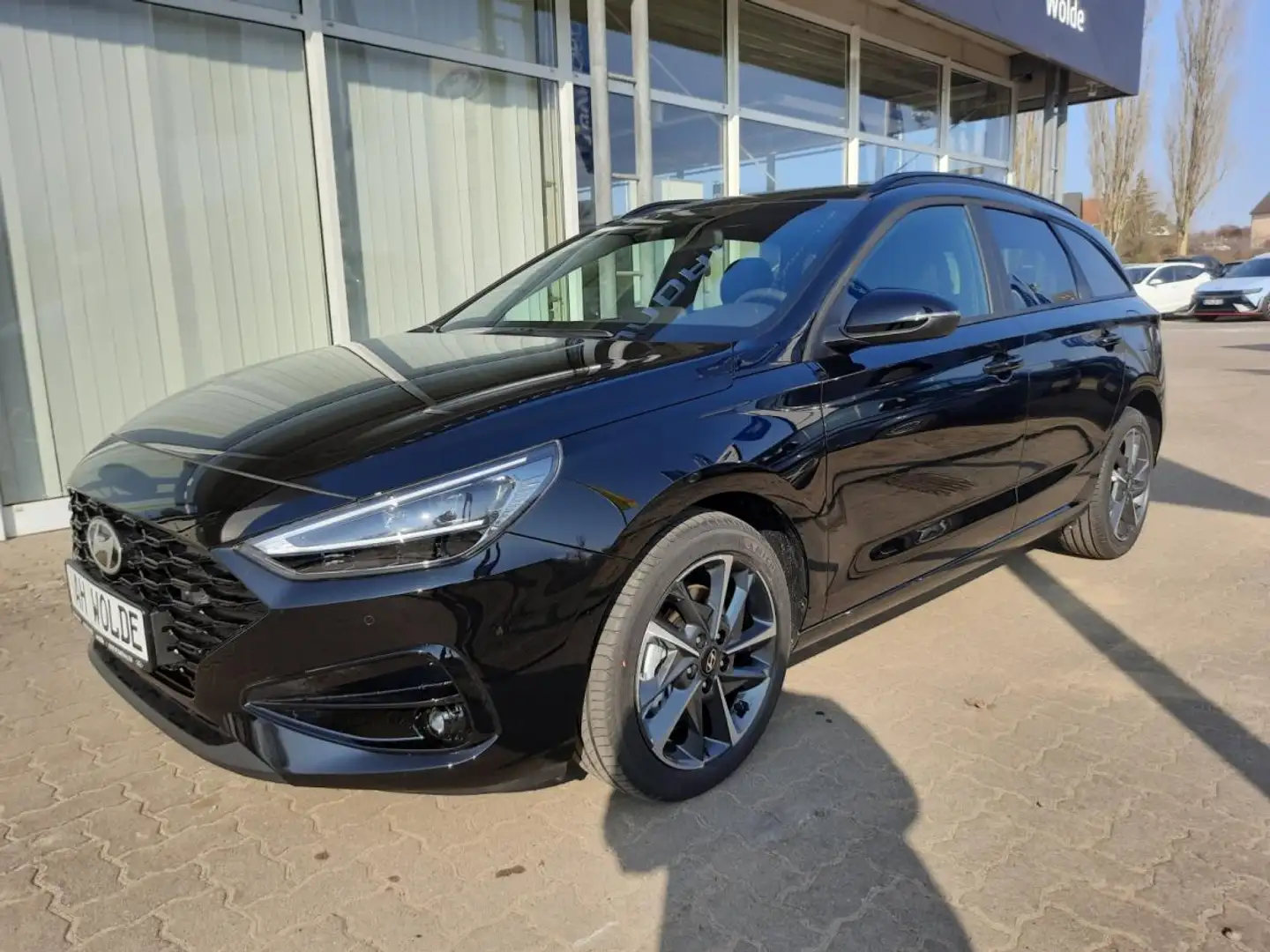 Hyundai i30 Kombi Advantage Mild-Hybrid 1.5 T-GDI Navi Digital Schwarz - 2