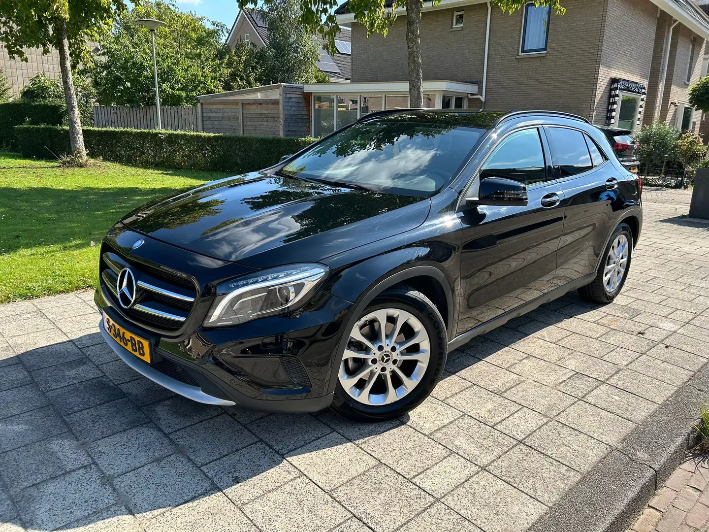 Mercedes-Benz GLA 200 Mercedes-Benz GLA 200 AMG-Line AUT/CAMERA/lLEDER/ Zwart - 1
