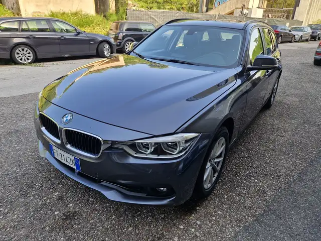 BMW 320 320d Touring xdrive auto