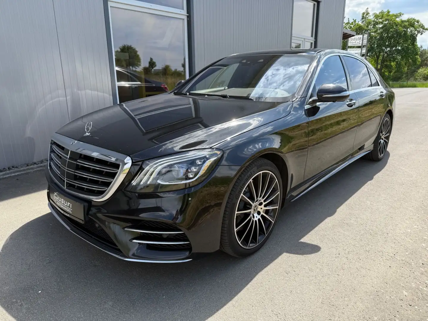 Mercedes-Benz S 560 4Matic Lang AMG /1.Hand/TV/HUD/ Чорний - 2