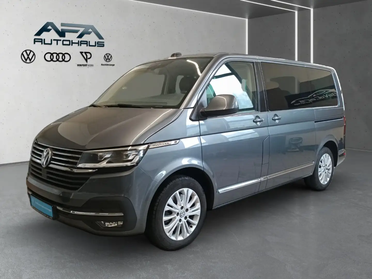Volkswagen T6.1 Multivan 2.0 TDI Gen. SIX DSG AHK*RFK*ACC Grau - 2
