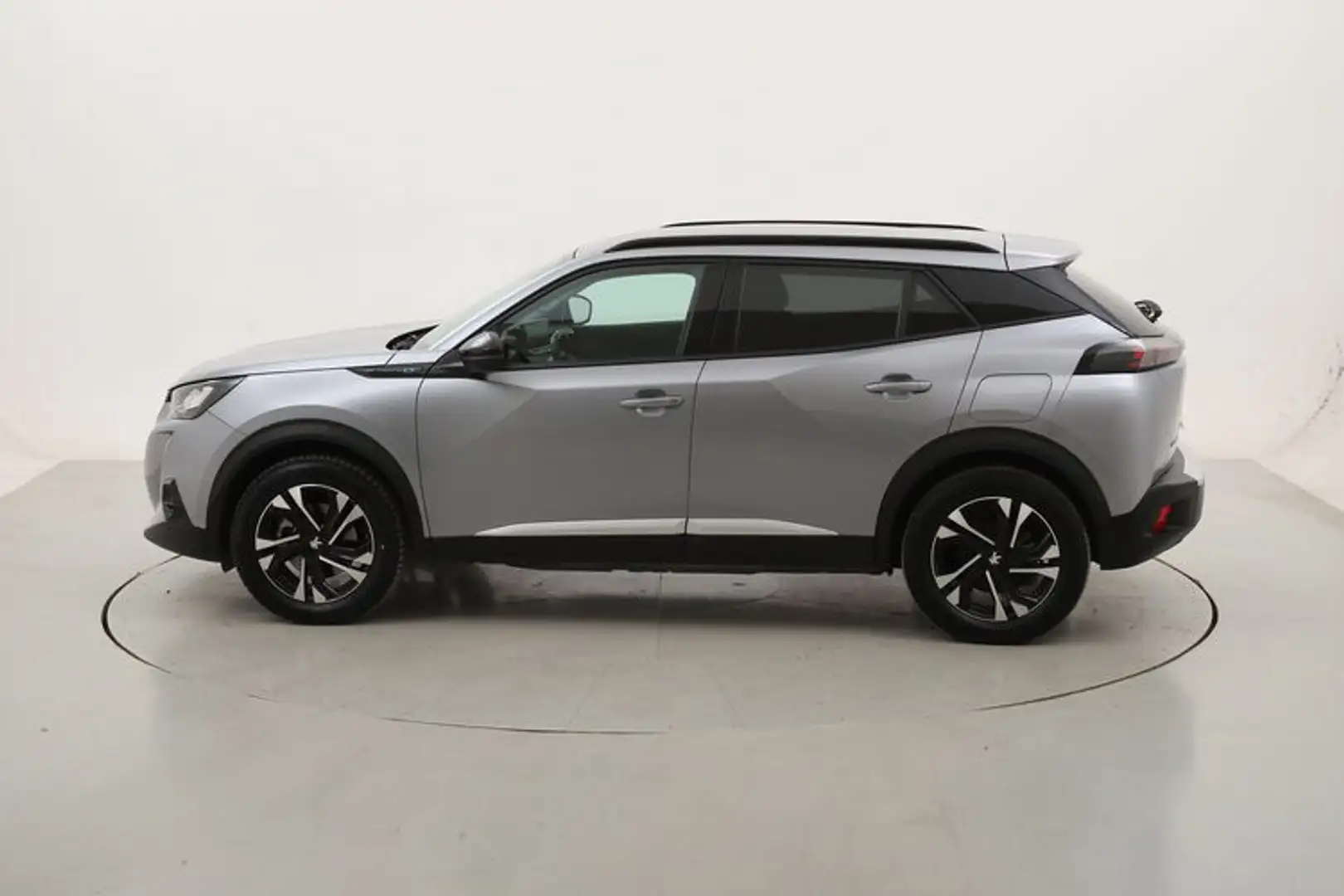 Peugeot 2008 Allure Pack Elettrico 136CV Grigio - 2