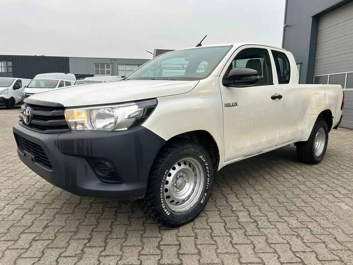 Toyota Hilux 2.4 D4D 4X4 1.5 CAB AIRCO NETTO PRICE Wit - 2