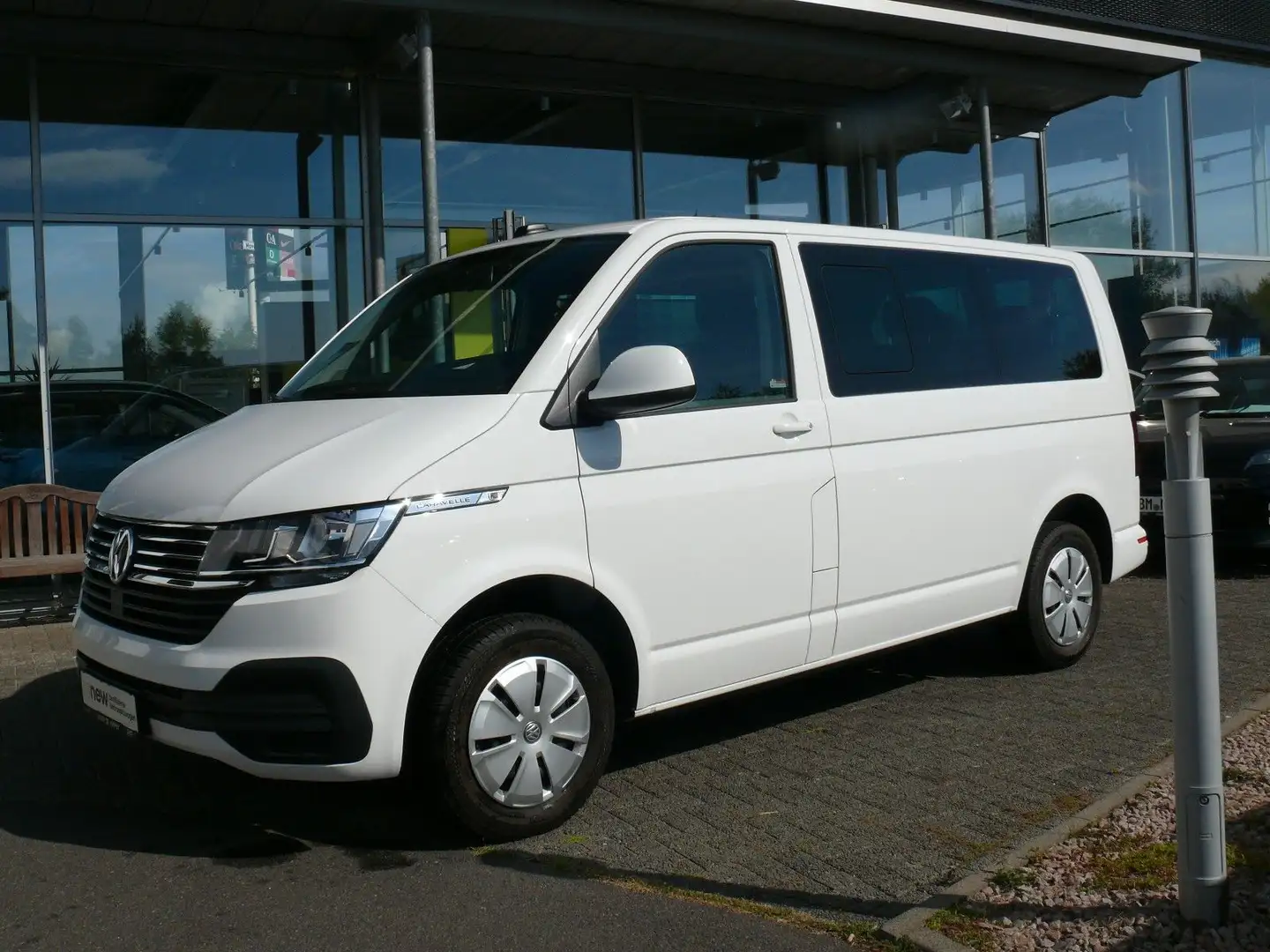 Volkswagen T6 Caravelle 2,0 TDI,8 Sitze,Navi,Automatik Blanc - 2