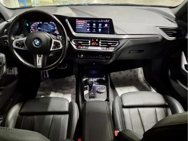 BMW 1 Series view 5