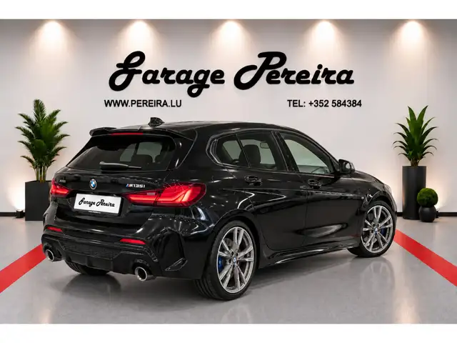 BMW 1 Series view 2
