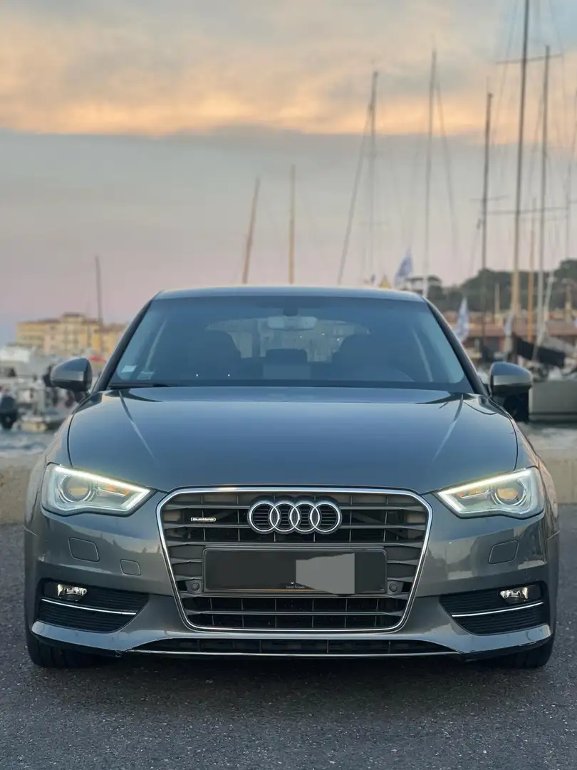 Audi A3 Sportback 2.0 tdi Design quattro 184cv s-tronic Gris - 2