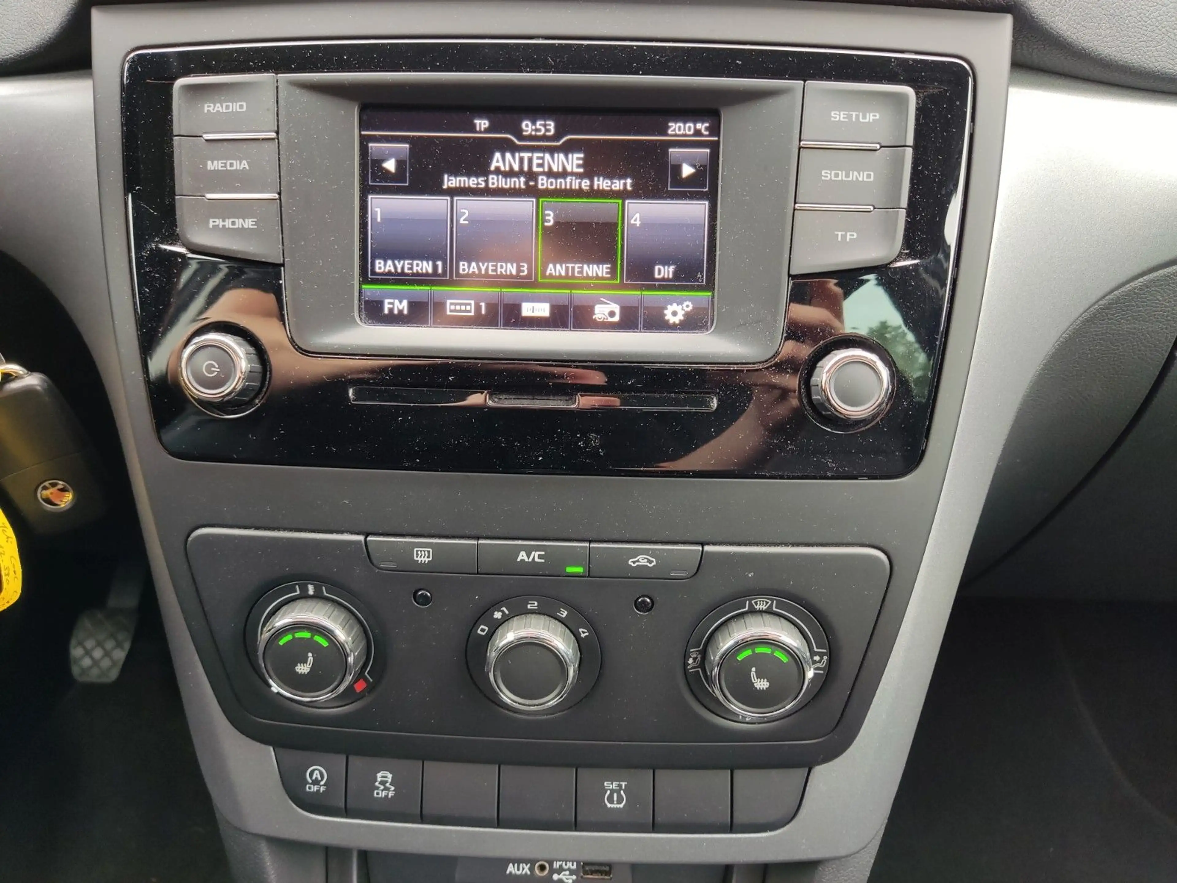 Skoda Yeti 1.2 TSI Cool Edition *AHK*1.HAND*SHZ* — photo 6