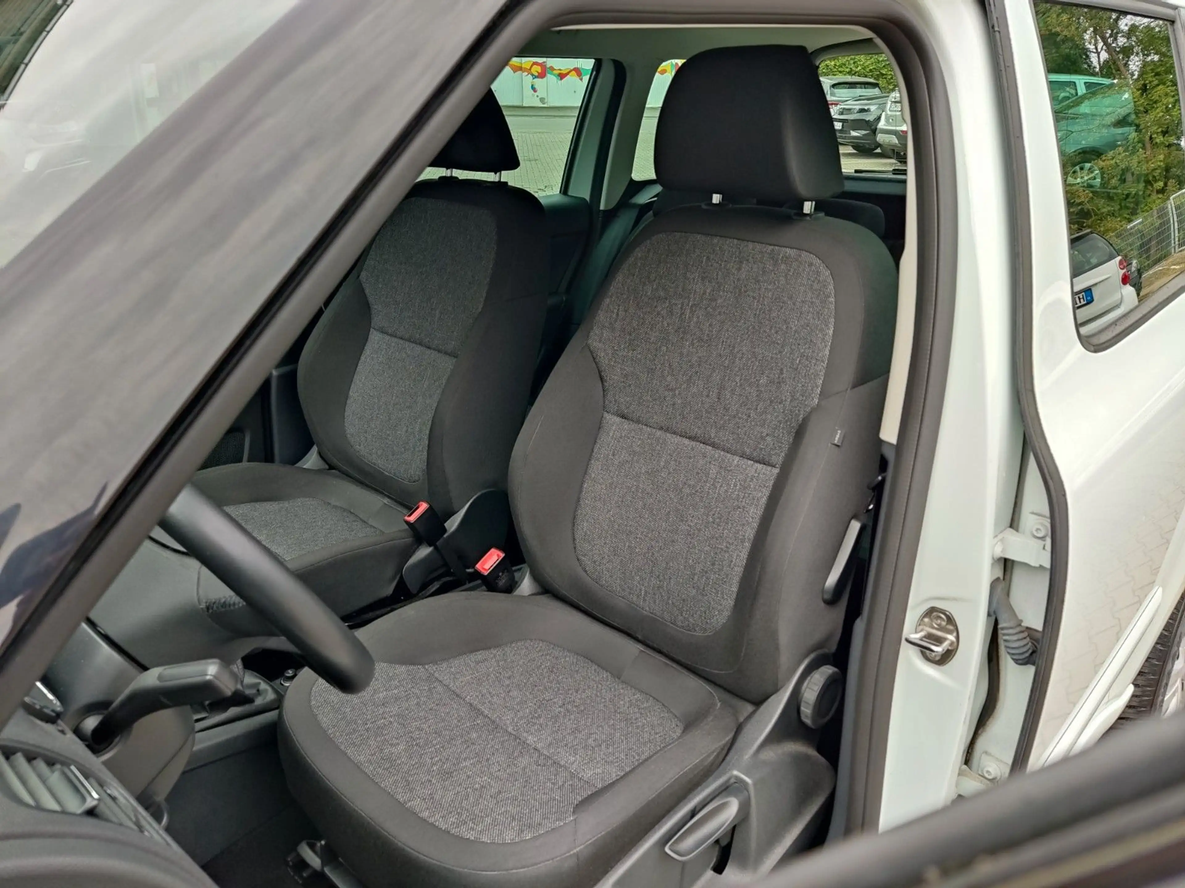 Skoda Yeti 1.2 TSI Cool Edition *AHK*1.HAND*SHZ* — photo 4