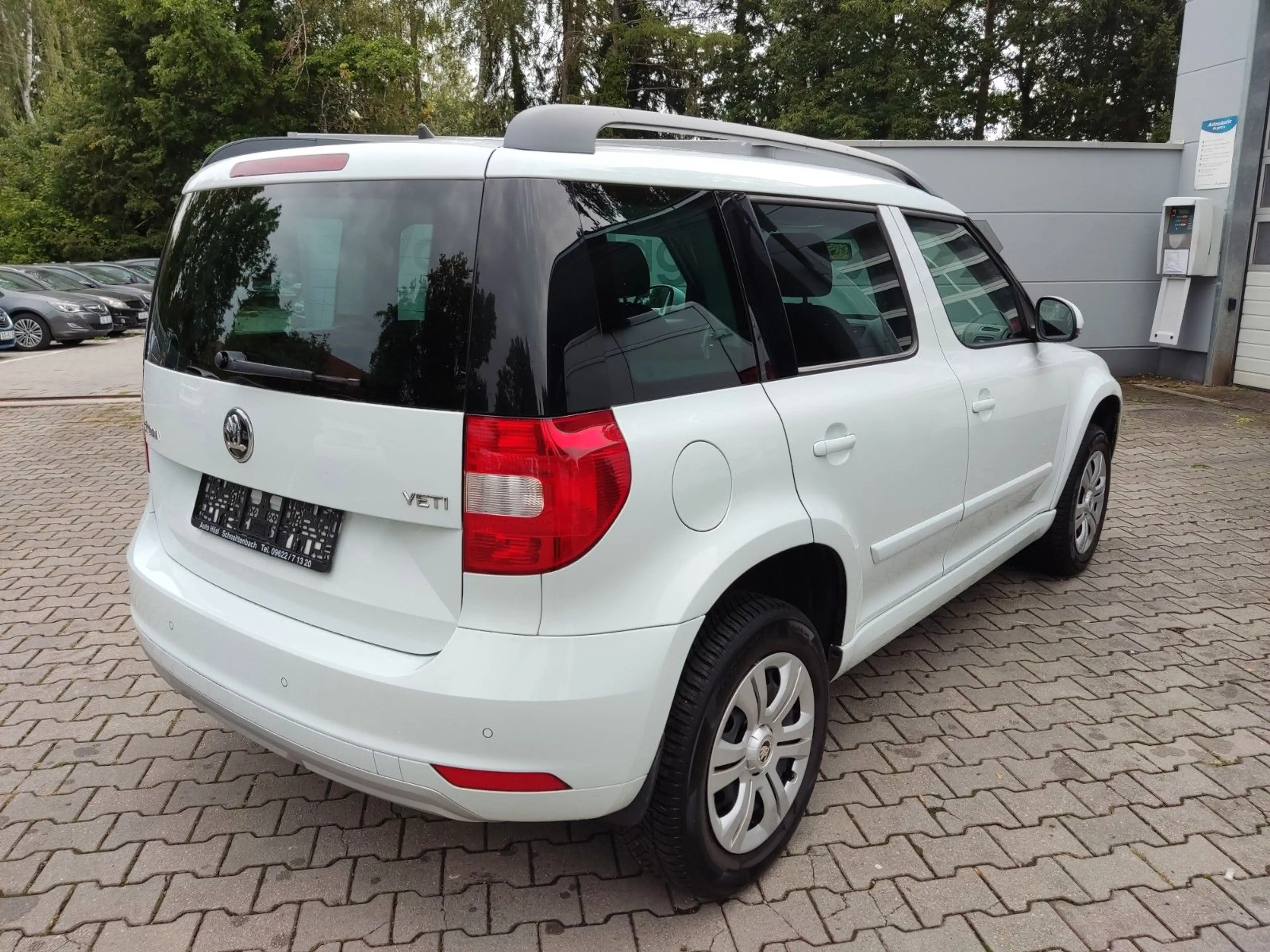 Skoda Yeti 1.2 TSI Cool Edition *AHK*1.HAND*SHZ* — photo 8
