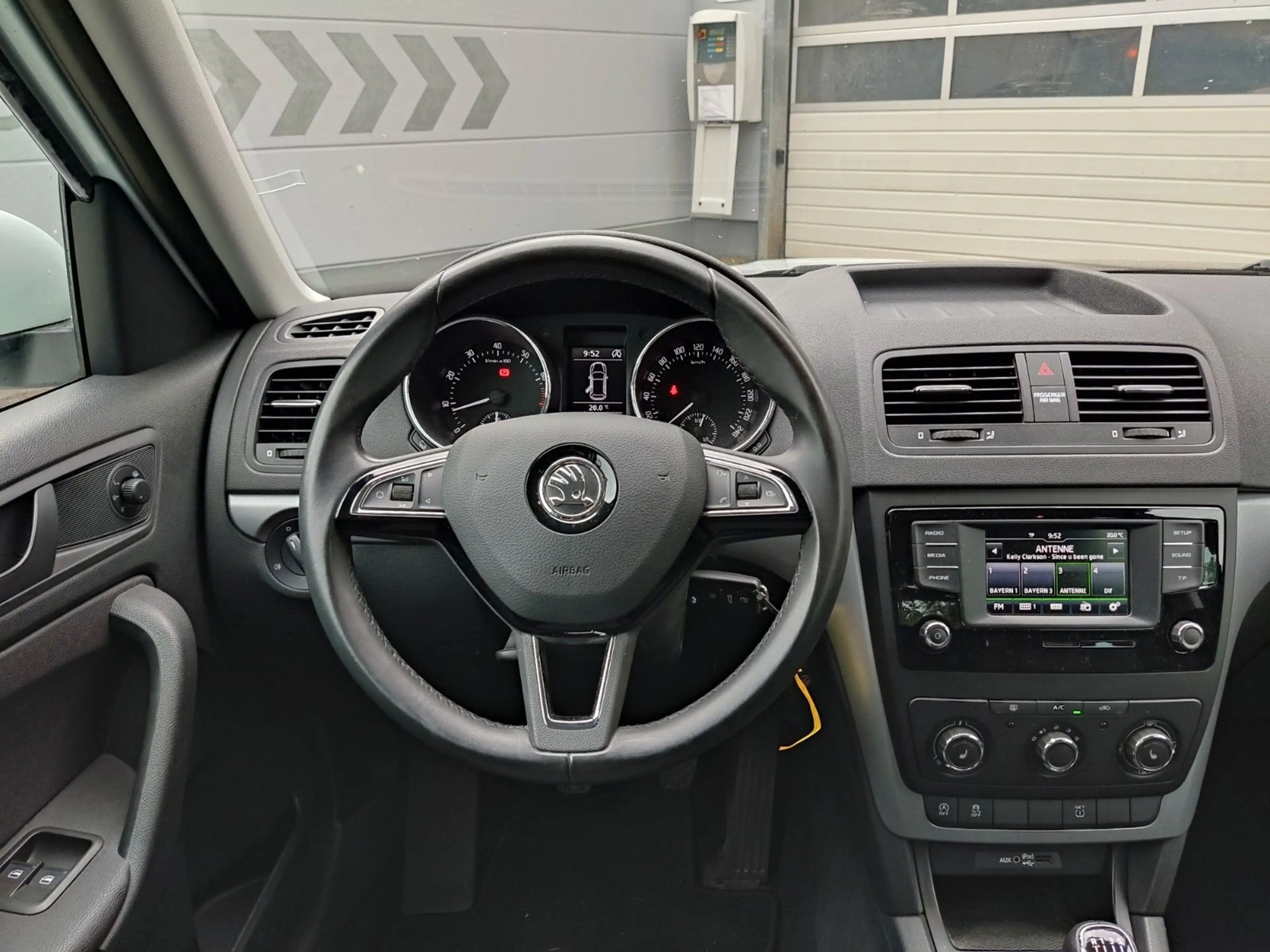Skoda Yeti 1.2 TSI Cool Edition *AHK*1.HAND*SHZ* — photo 5