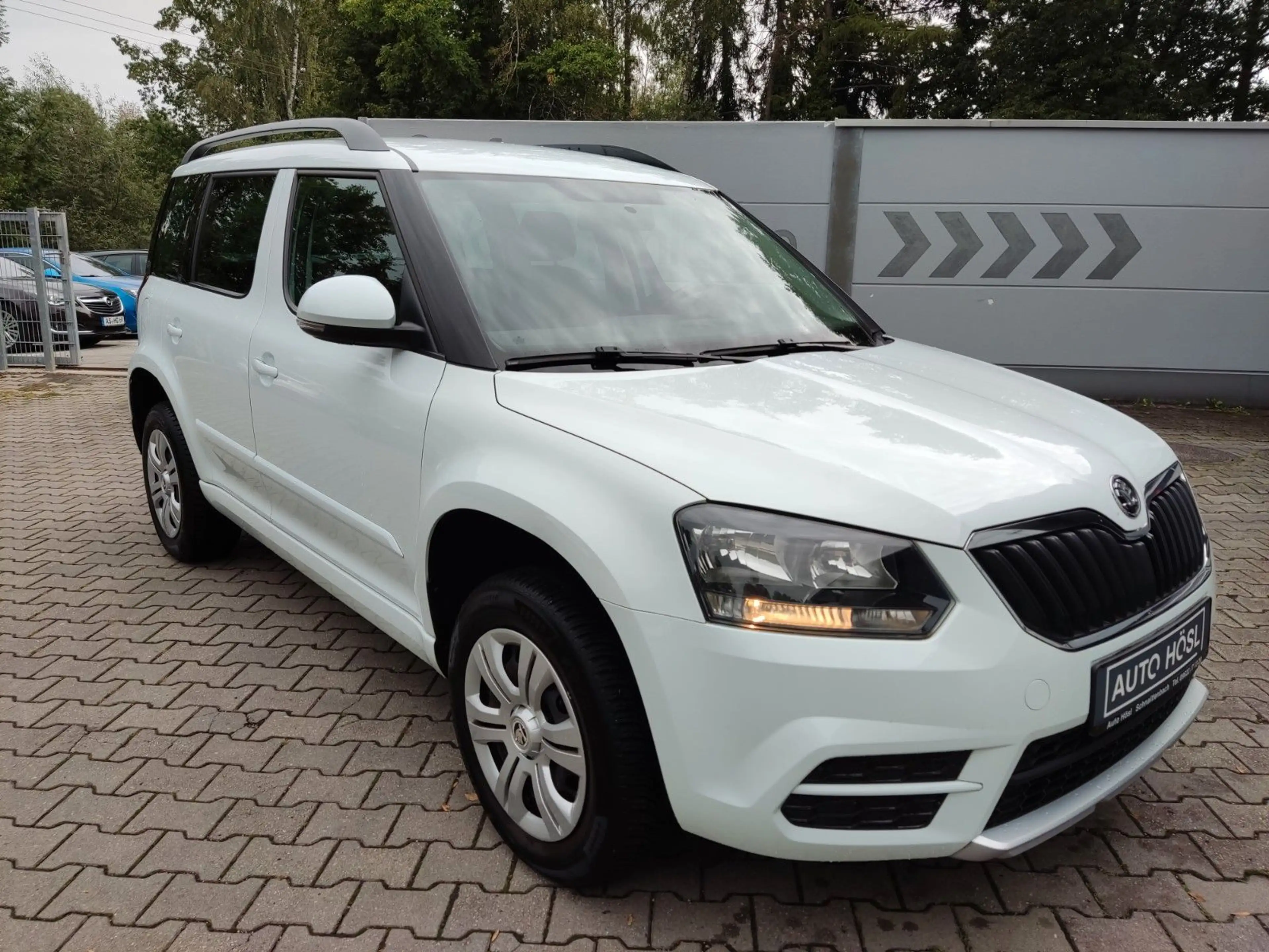 Skoda Yeti 1.2 TSI Cool Edition *AHK*1.HAND*SHZ*