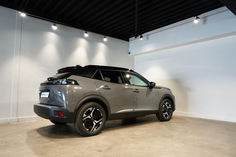 Peugeot e-2008 EV GT 54 kWh — photo 6