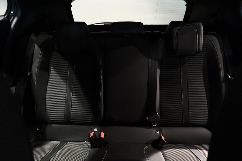 Peugeot e-2008 EV GT 54 kWh — photo 9