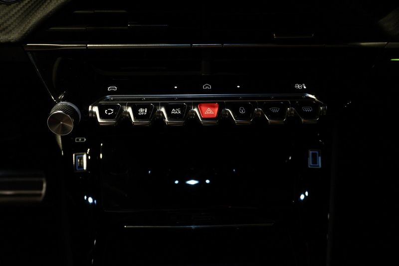 Peugeot e-2008 EV GT 54 kWh — photo 5