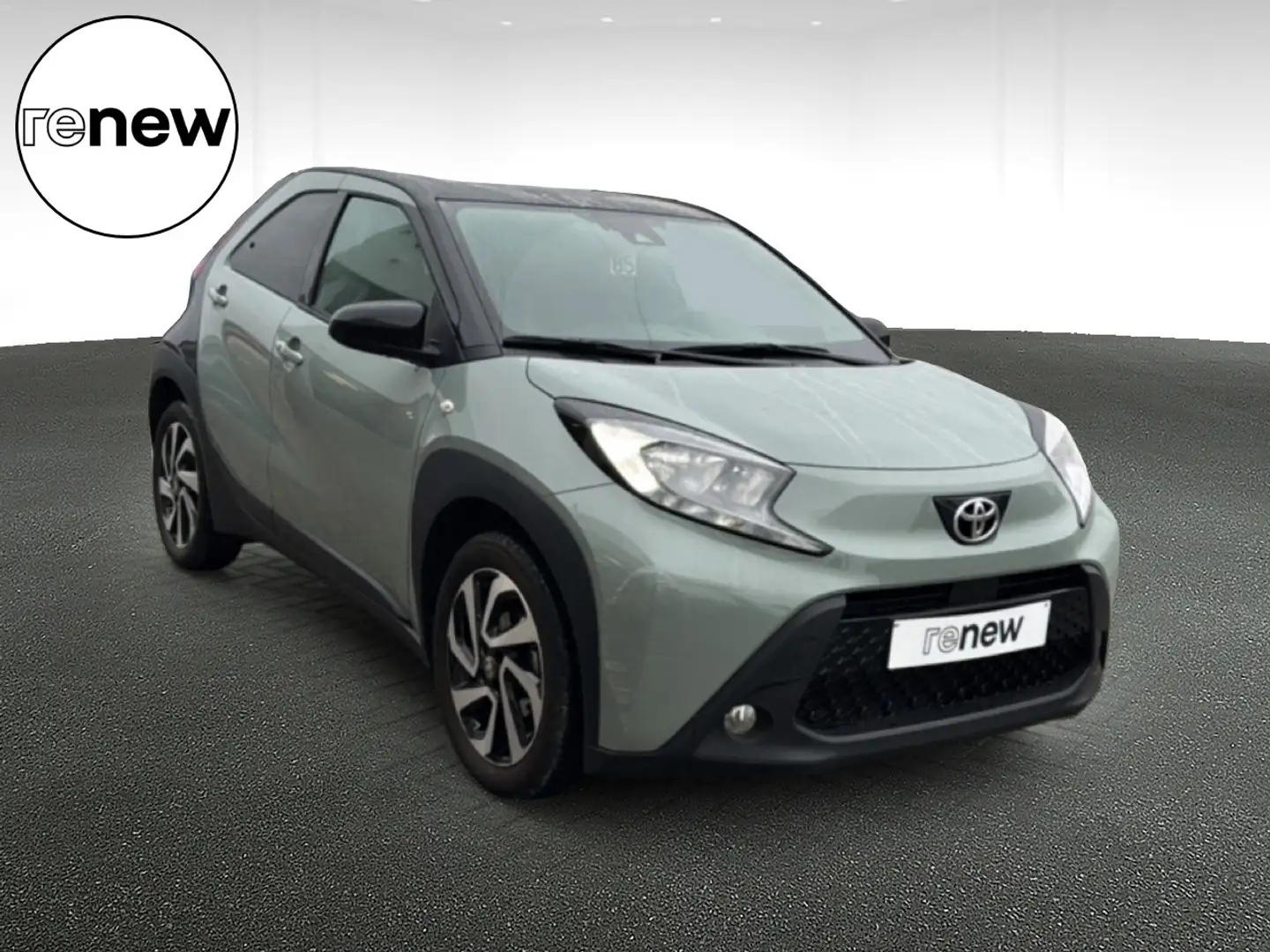 Toyota Aygo X VVT-i X pulse CVT Gris - 2