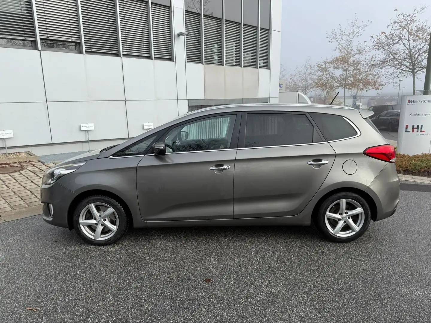 Kia Carens 1.7 CRDi Spirit Grau - 2