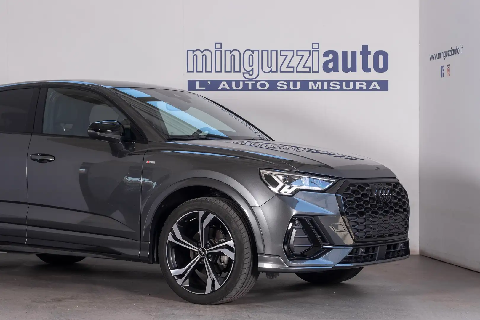 Audi Q3 Sportback 35 tdi S line BLACK EDITION s-tronic Gris - 2
