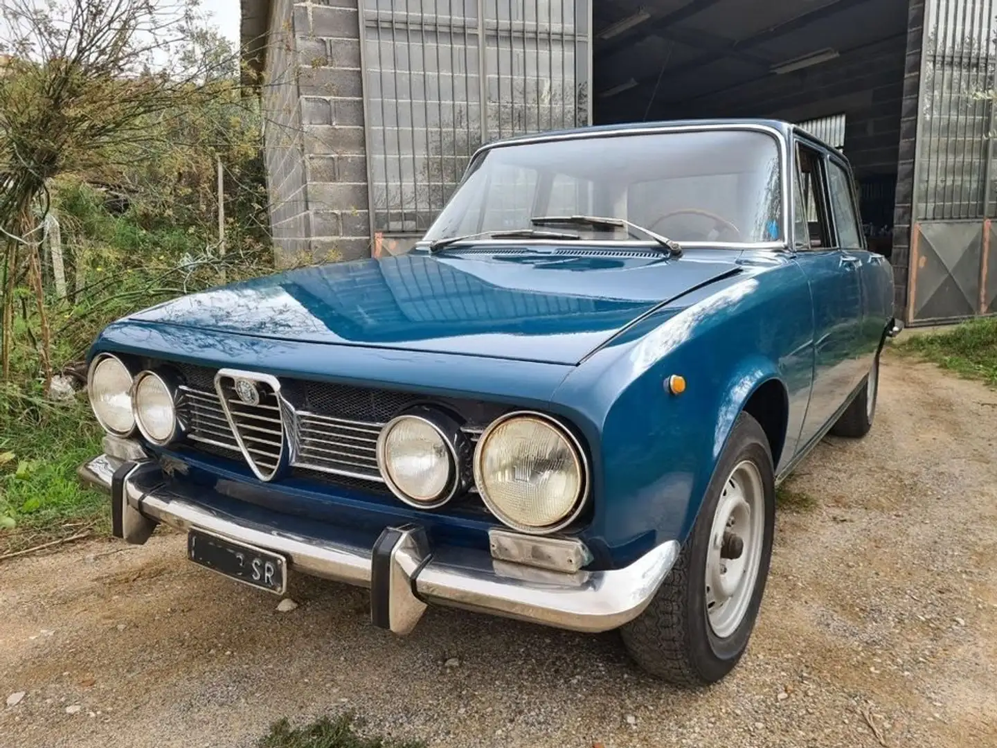 Alfa Romeo 1750 berlina d'epoca Blu/Azzurro - 1