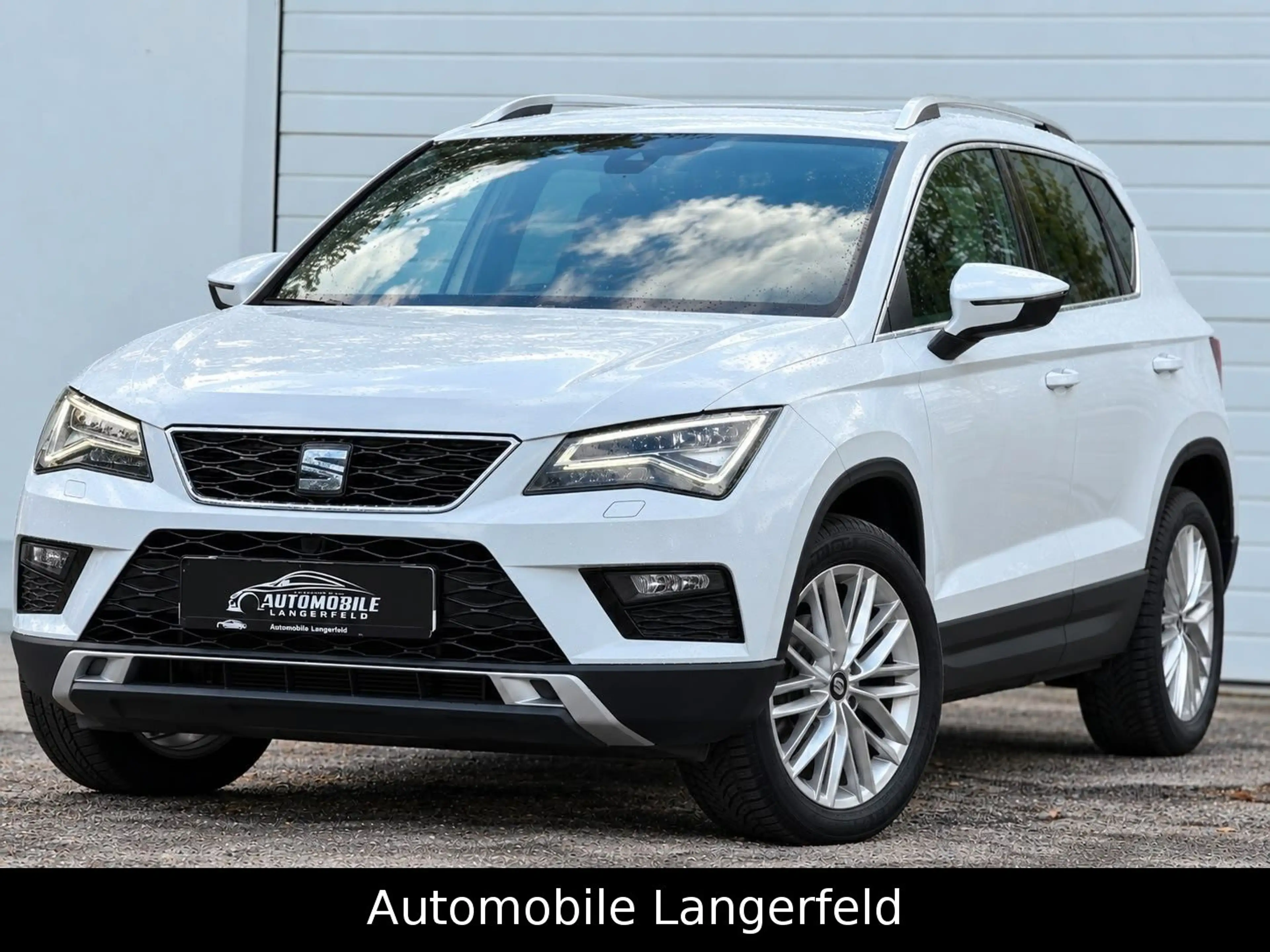 SEAT Ateca Xcellence 4Drive DSG PANO NAVI SHZ 360°