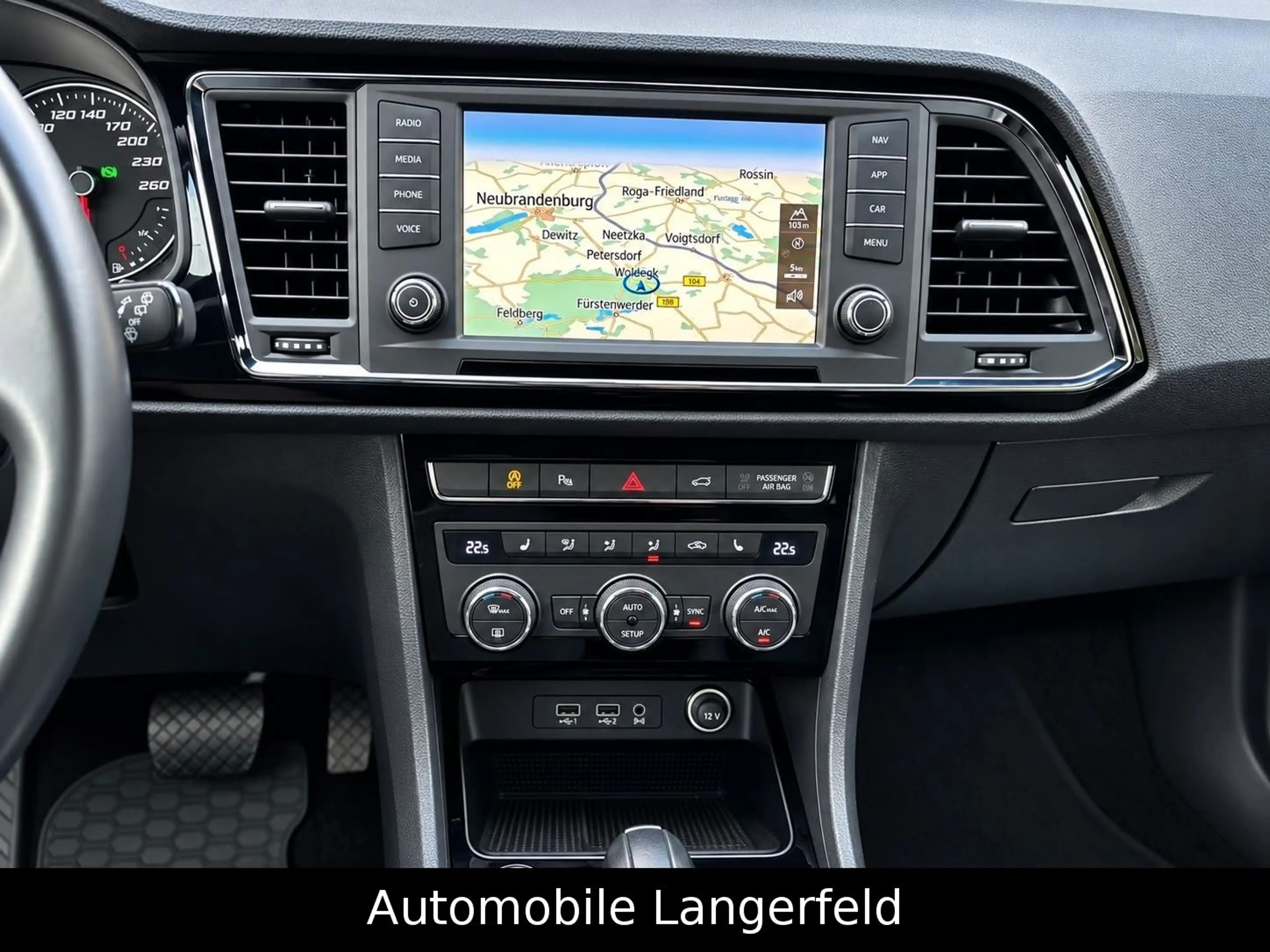 SEAT Ateca Xcellence 4Drive DSG PANO NAVI SHZ 360° — photo 7