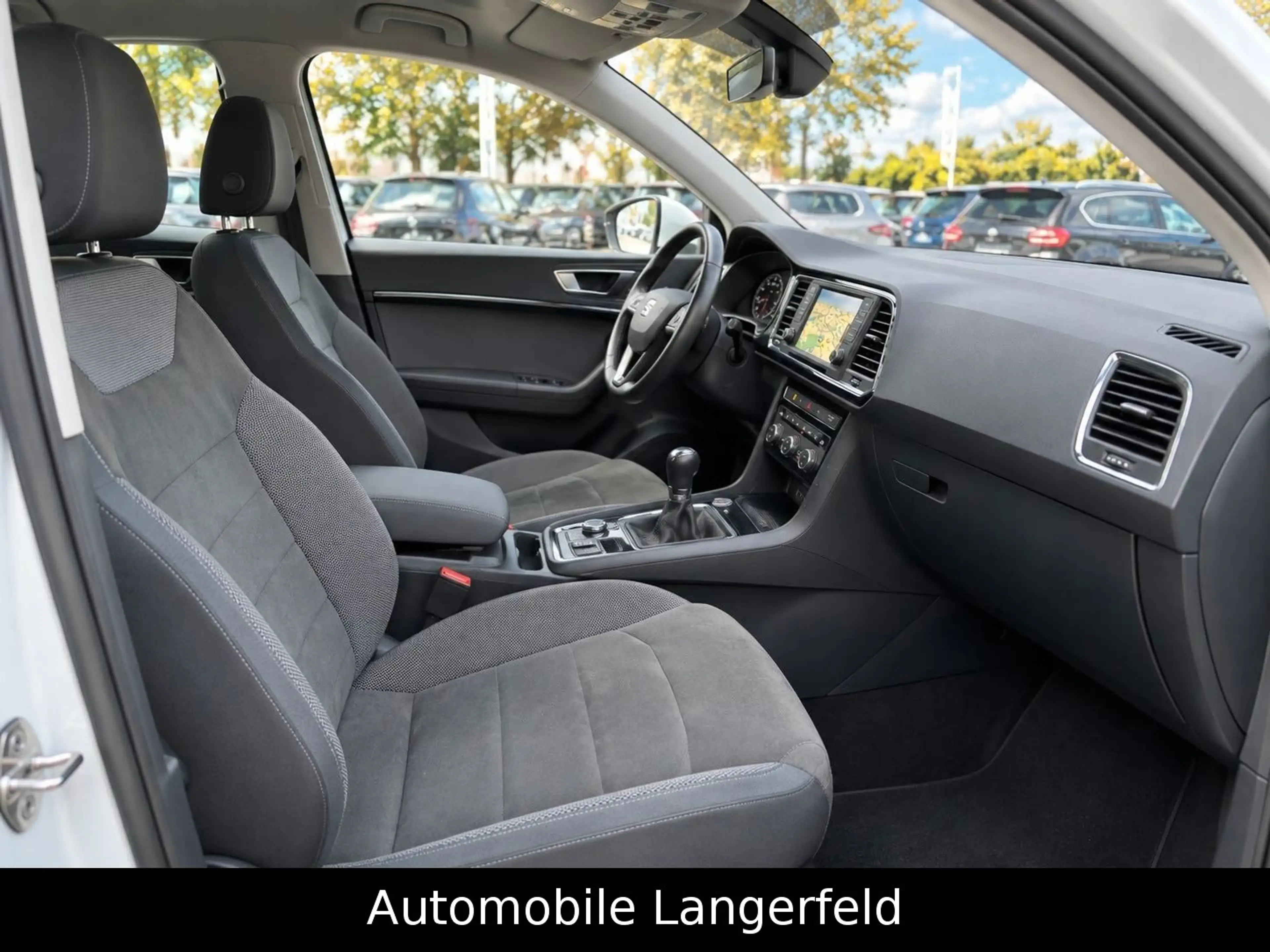 SEAT Ateca Xcellence 4Drive DSG PANO NAVI SHZ 360° — photo 6