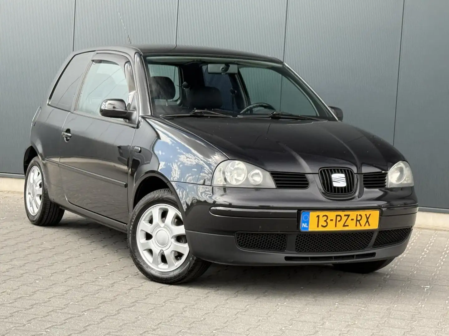 SEAT Arosa 1.4I Signo Sportstoelen - APK 03-2026 - Nette Auto Zwart - 2
