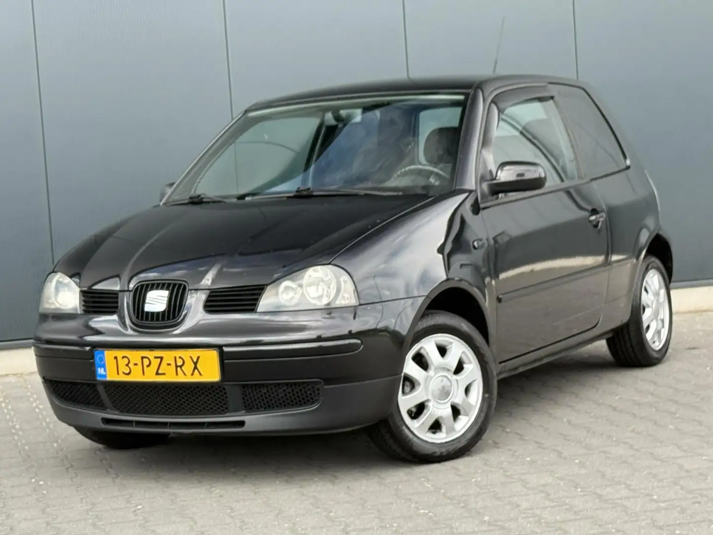 SEAT Arosa 1.4I Signo Sportstoelen - APK 03-2026 - Nette Auto Zwart - 1