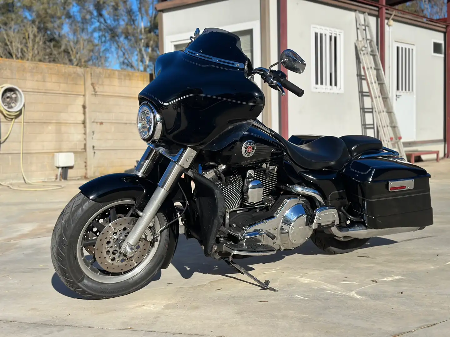 Harley-Davidson Ultra Classic Black - 1