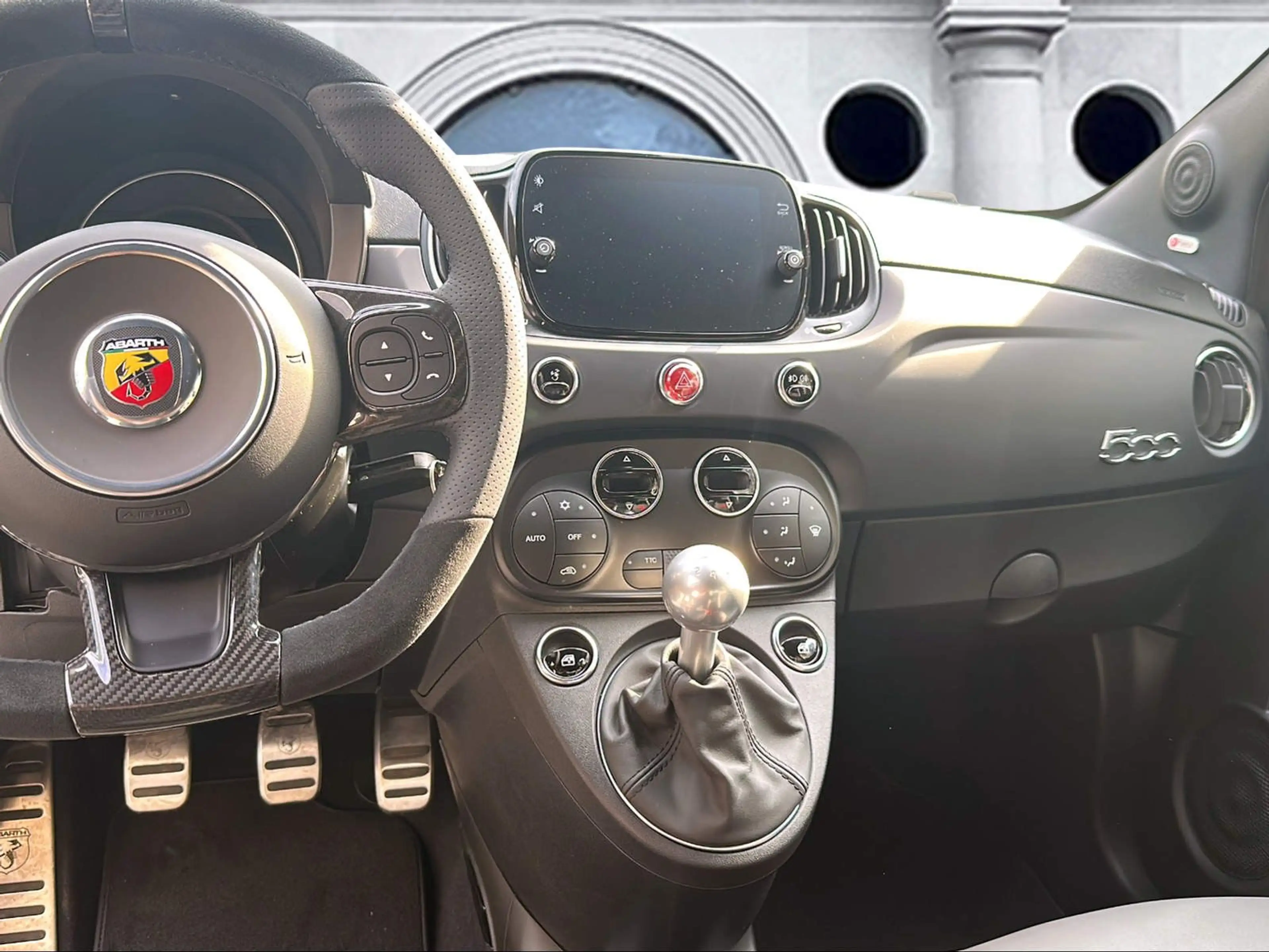 Abarth 695 1.4 T-Jet 132 kW*Beats*Xenon*Sabelt* — photo 6