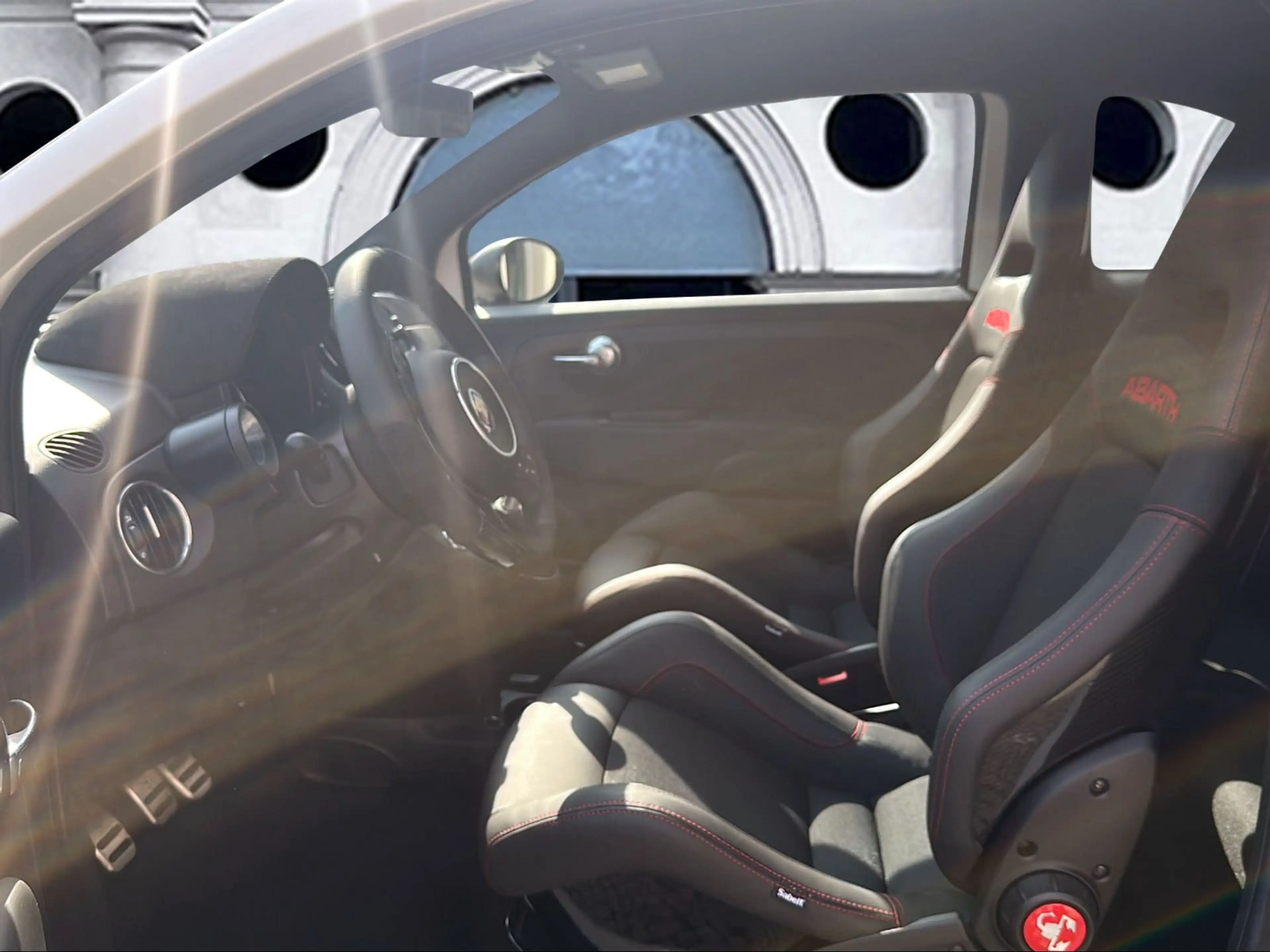 Abarth 695 1.4 T-Jet 132 kW*Beats*Xenon*Sabelt* — photo 4