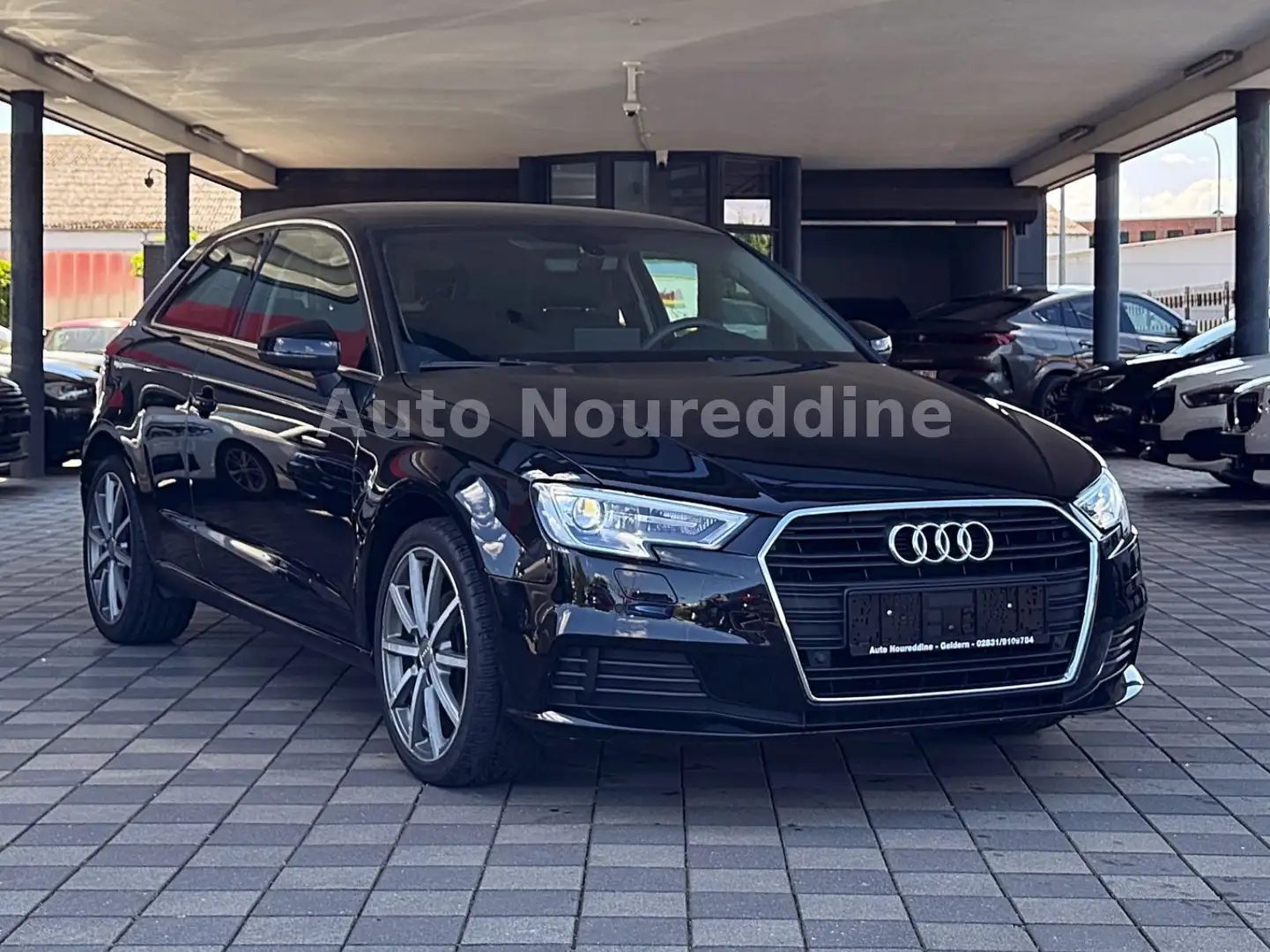 Audi A3 1.0 TFSI Facelift *Navi*Xenon*Klimaautomatik Noir - 1