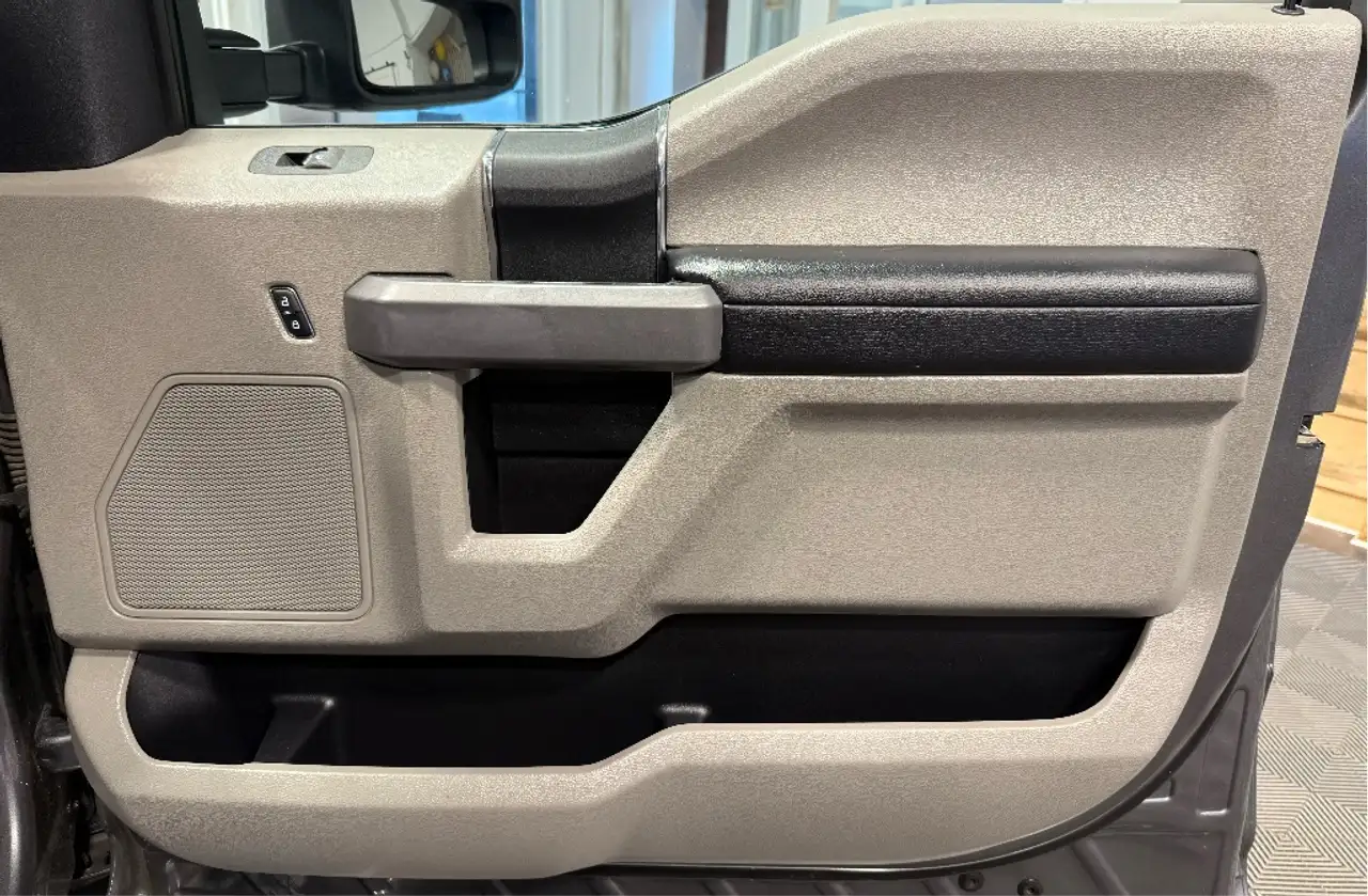 Ford F 350 снимка Ford F 350
