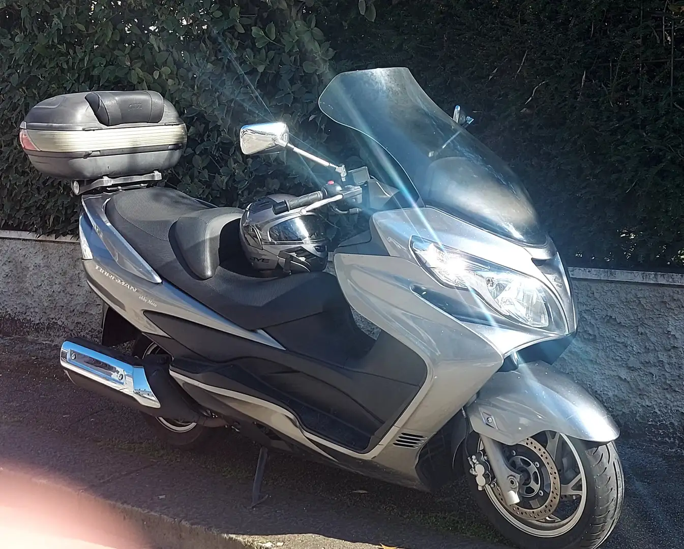 Suzuki Burgman 400 Gri - 2