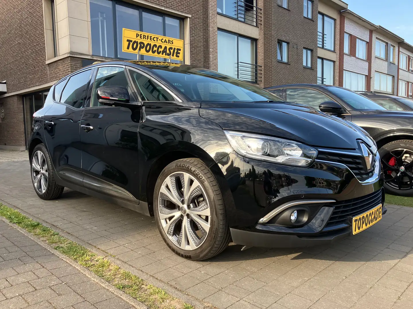 Renault Scenic SCENIC -DYNAMIC-BENZINE 1300-TOPSTAAT Zwart - 2