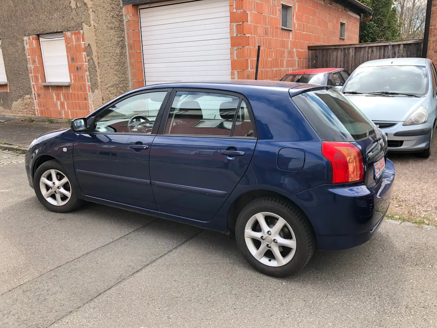 Toyota Corolla Corolla 5-Türer 1.4 VVT-i Sol / Klimaautomatik Blau - 2