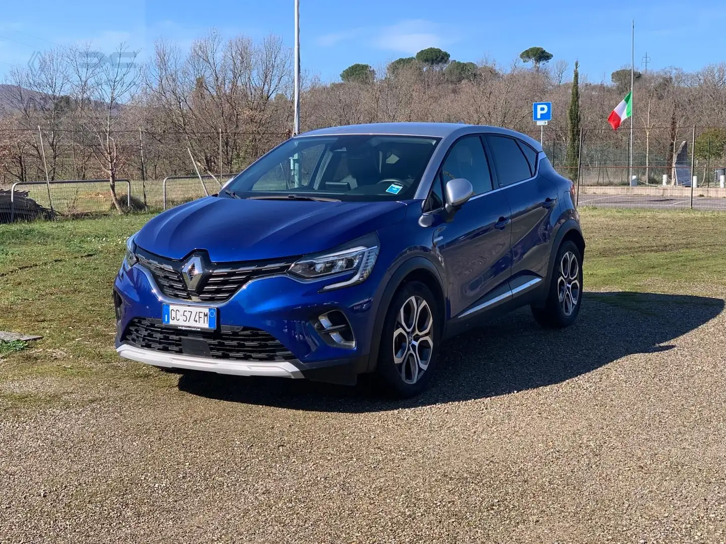 Renault Captur 1.6 PHEV E-TECH 160cv INTENS Blau - 1