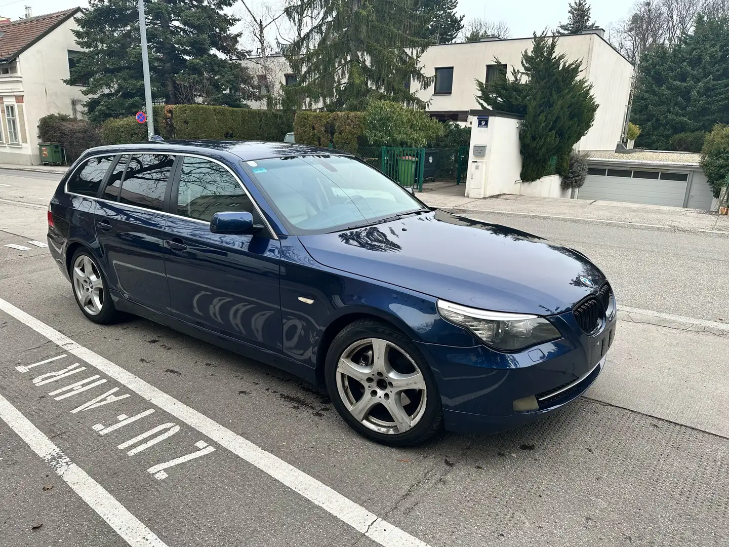 BMW 530 530xd Touring Aut. Blau - 2