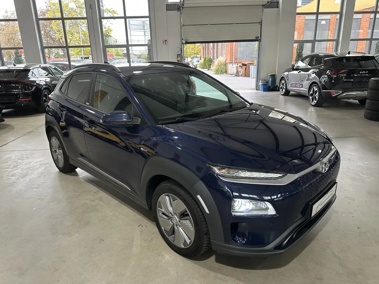 2021 Hyundai KONA Trend SoH 93,5% ACC LED WäPu NAV CP, photograph 4