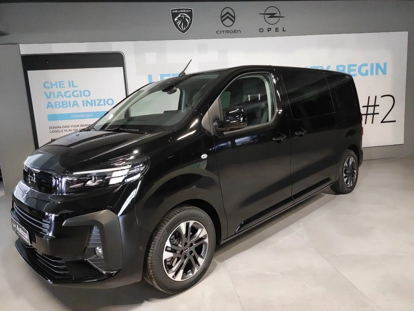 Opel Zafira Life 2.0 Diesel 180CV aut. Start&Stop Business Eleganc Nero - 1