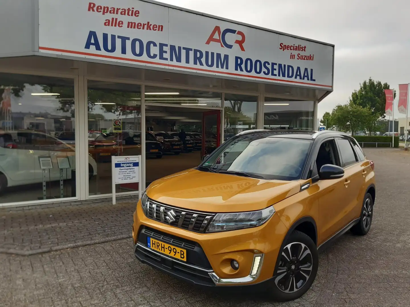 Suzuki Vitara 1.4 Boosterjet Style Smart Hybrid luxe uitvoering Geel - 1