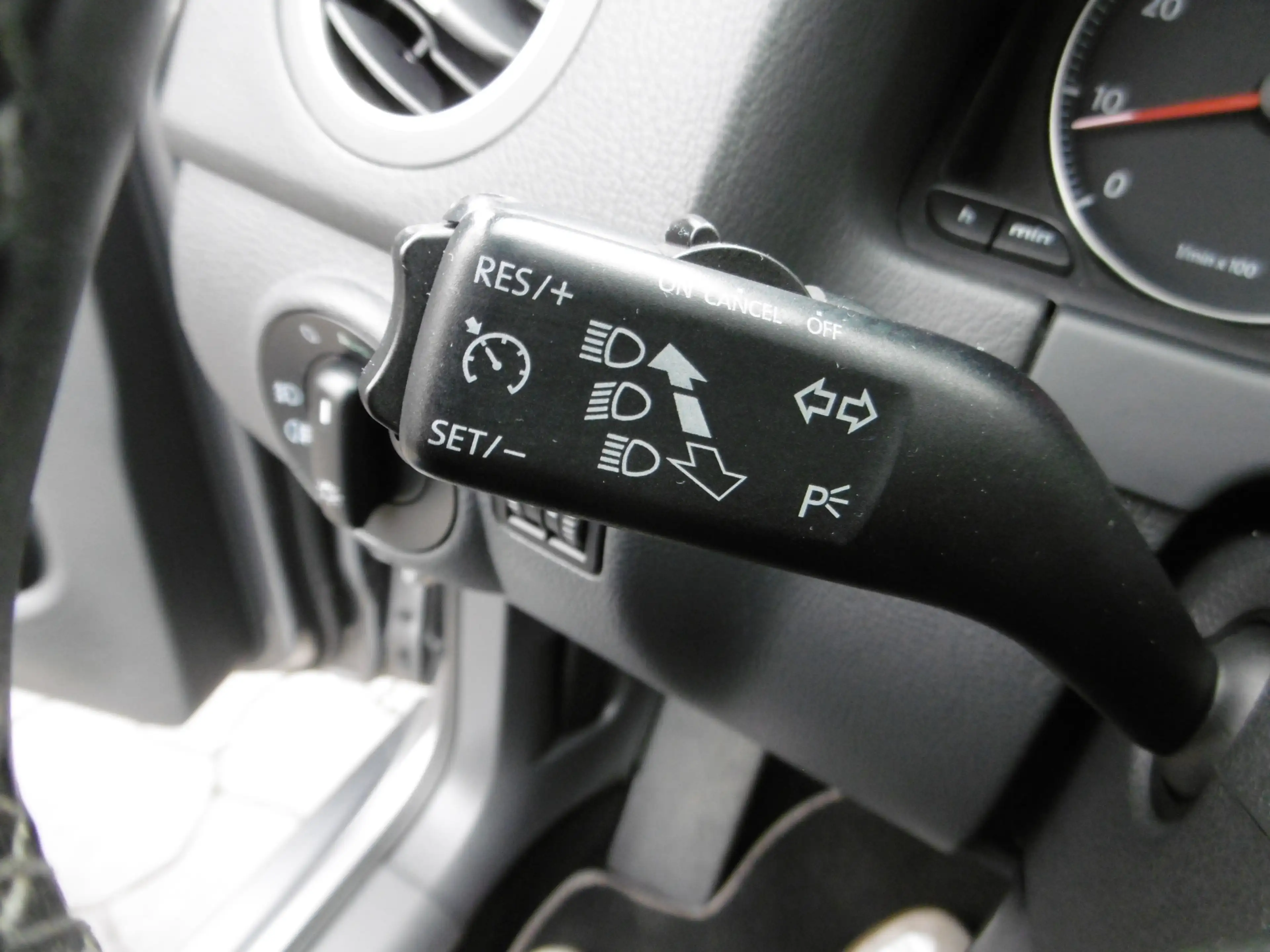 Volkswagen Golf Plus 1.4 TSi United Automatik Tempomat PDC — photo 11