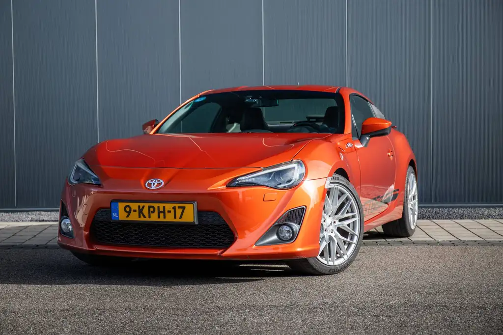 Toyota GT86 2012 из Европы — купить под ключ